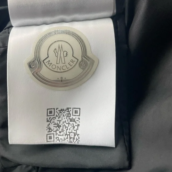 モンクレール TOPAZE MONCLER/モンクレール】よりTOPAZEコートが買取入荷いたしました